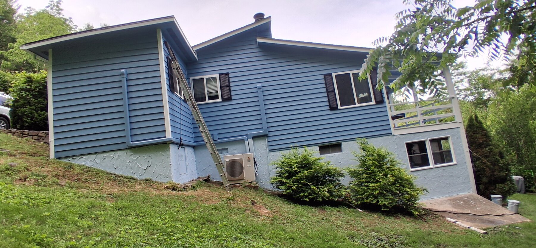 Sky-blue siding job by Flying Colors Painting